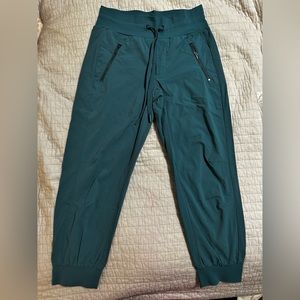 Trekkie jogger crop- size 0